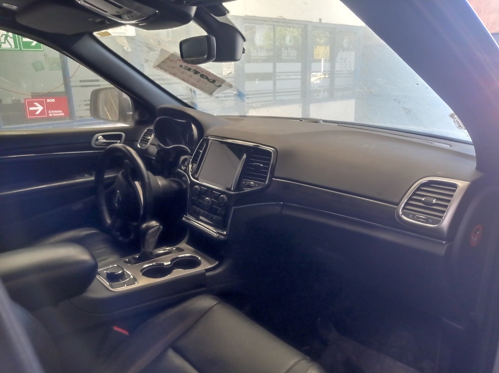  Jeep GRAND CHEROKEE LTD. 2013    EN DESARME